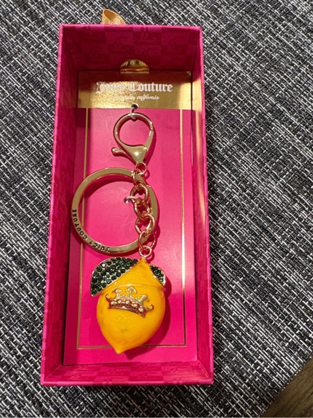 Juicy Couture Bag Lemon Charm Keyring with Gold Hardware - Picture 2 of 2